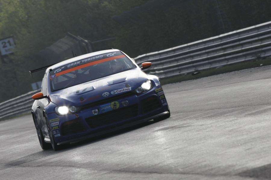  Volkswagen Scirocco GT 24 CNG 24h Nuerburgring 2010 года  (фото 2 из 5)
